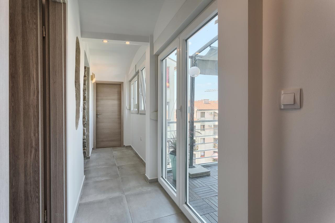 Luxury Flats In City Centre Pula Exterior foto
